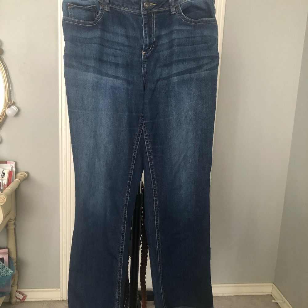 Maurices blue jeans 15/16 short